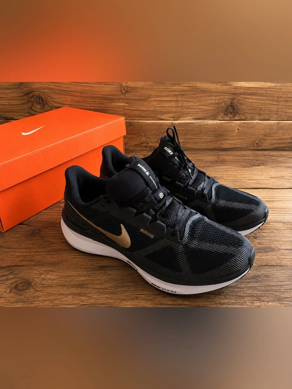 Nike Structure 25 Running Shoes Women’s 10 NWT Black Gold Stability Sneakers